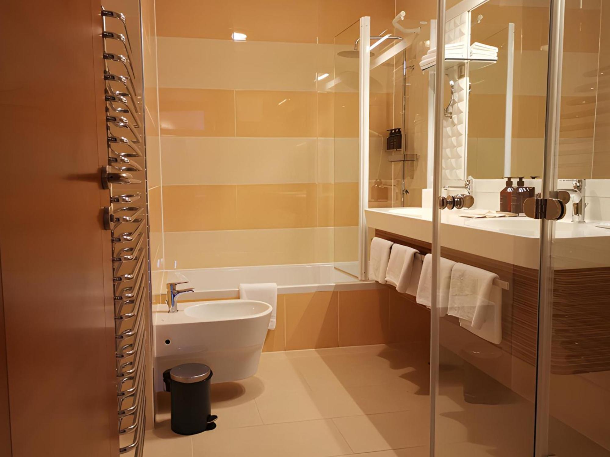 Hotel Slatina Superior ロガシュカ・スラティナ 部屋 写真